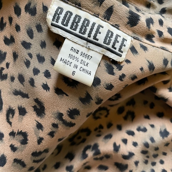 Silk leopard print dress in black, grey, taupe multi color. - Picture 4 of 9